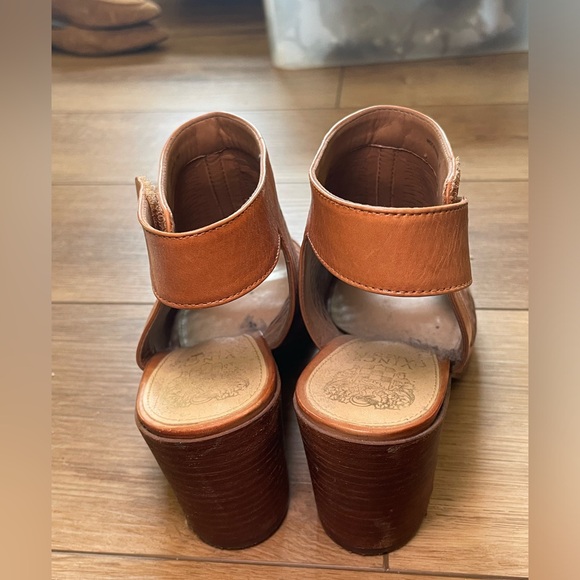 Vince Camuto Tan Leather Block Heel - Picture 2 of 2